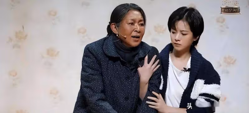 24歲影后李庚希被喊黑幕!曾被徐靜蕾力捧沒聽倪萍勸告