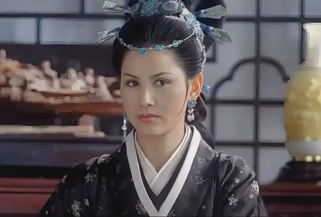 盤點10位飾演王熙鳳的演員，看看誰最經典？