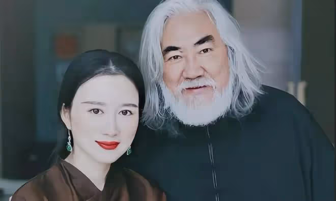 杜星霖:與大20歲富豪離婚後,轉頭嫁大31歲的張紀中,我只圖感情