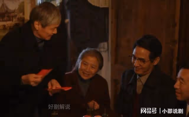 小巷人家：看懂莊爺對李佳和棟哲的婚後對比，才知莊圖南多差勁