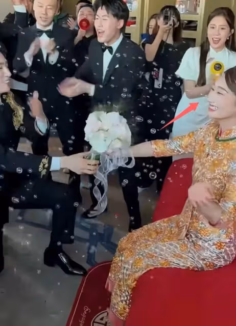 郭德綱外甥大婚排場大！秦霄賢張雲雷參加，新娘鼻子被嘲像匹諾曹