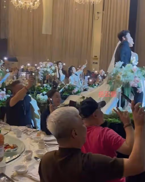 郭德綱外甥大婚排場大！秦霄賢張雲雷參加，新娘鼻子被嘲像匹諾曹
