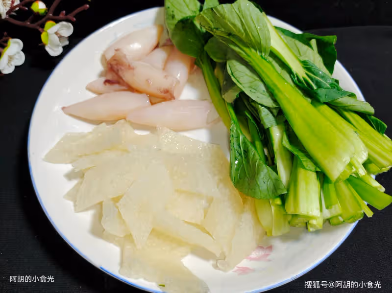 天冷吃紅薯土豆不如吃它,價不貴又補人!調餡時多加一點,多一份好口感、特解饞,入冬首選好菜