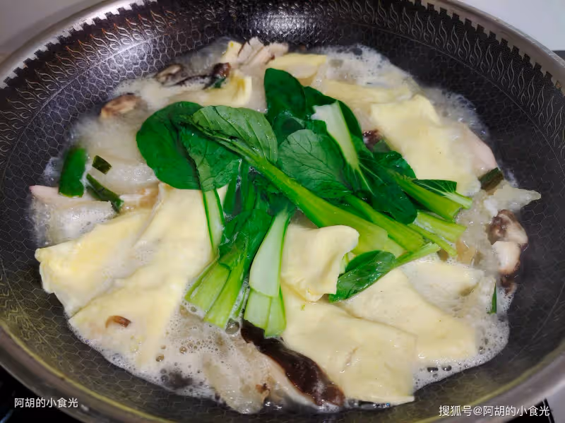 天冷吃紅薯土豆不如吃它,價不貴又補人!調餡時多加一點,多一份好口感、特解饞,入冬首選好菜