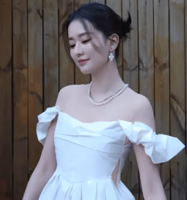 31歲,放棄娛樂圈當紅事業嫁百億富豪?網友:她是懂談婚論嫁的