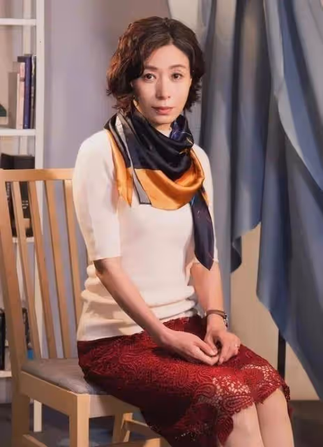 最佳女配劉丹實至名歸,嫁日本老公20年恩愛如初,趙麗穎輸在哪