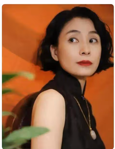 最佳女配劉丹實至名歸,嫁日本老公20年恩愛如初,趙麗穎輸在哪