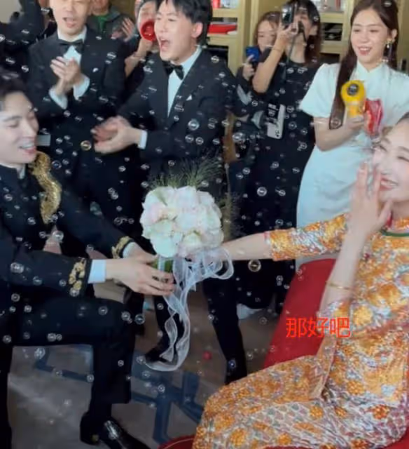 郭德綱外甥大婚！新娘孕肚明顯，明星伴郎陣容強大