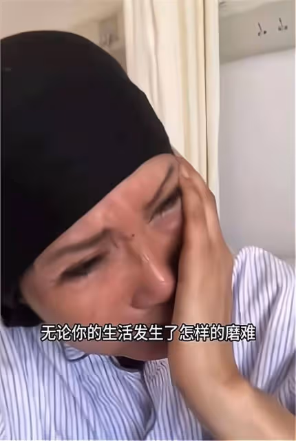 54歲歌手張咪患舌癌,將切掉半個舌頭不能再唱歌了,5年已3次患癌