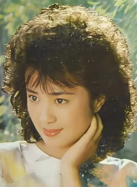 最美妲己傅藝偉,二婚再離,17歲艷壓群芳到52歲入獄,如今怎樣?
