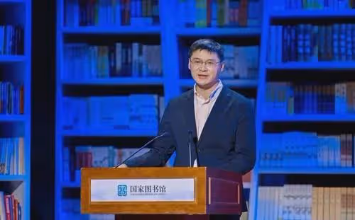 暴打梅婷,驚吐葛優,消失娛樂圈多年後復出,惹得網友無限感慨