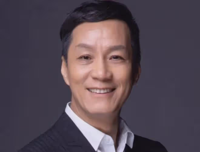 暴打梅婷,驚吐葛優,消失娛樂圈多年後復出,惹得網友無限感慨