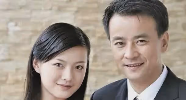他是最乾淨男演員,娶小23歲郝蕾,陪妻子戰勝家族遺傳病