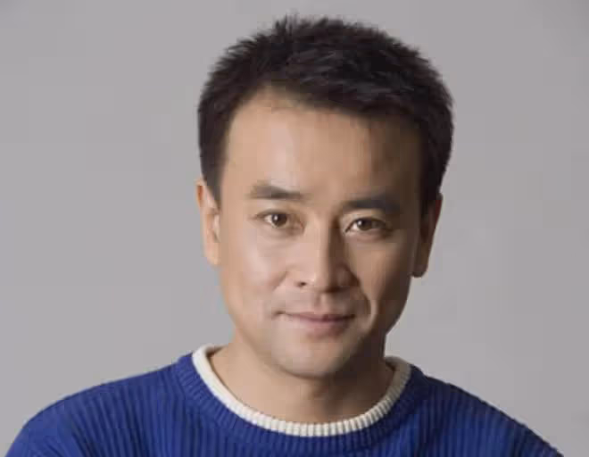 他是最乾淨男演員,娶小23歲郝蕾,陪妻子戰勝家族遺傳病