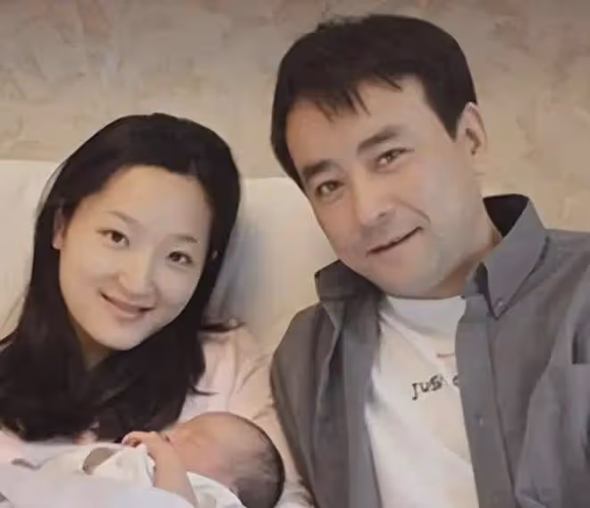 他是最乾淨男演員,娶小23歲郝蕾,陪妻子戰勝家族遺傳病