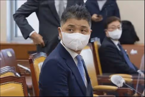 貧寒學子,用不到20年時間,背靠騰訊和阿里,躋身頂級富豪圈
