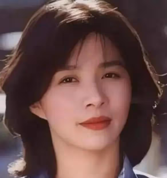 惡婆婆專業戶出演《小巷人家》,當年是氧氣大美女!