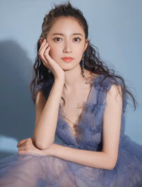 從四川走出來的10位女星,個個顏值天花板,你最喜歡誰?