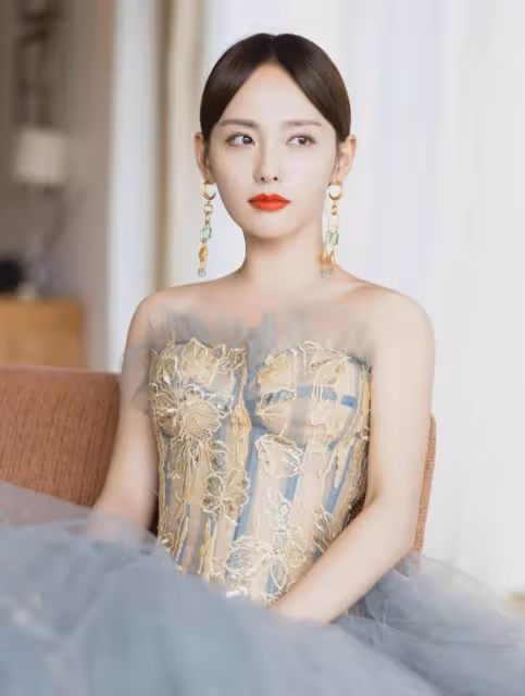 從四川走出來的10位女星,個個顏值天花板,你最喜歡誰?
