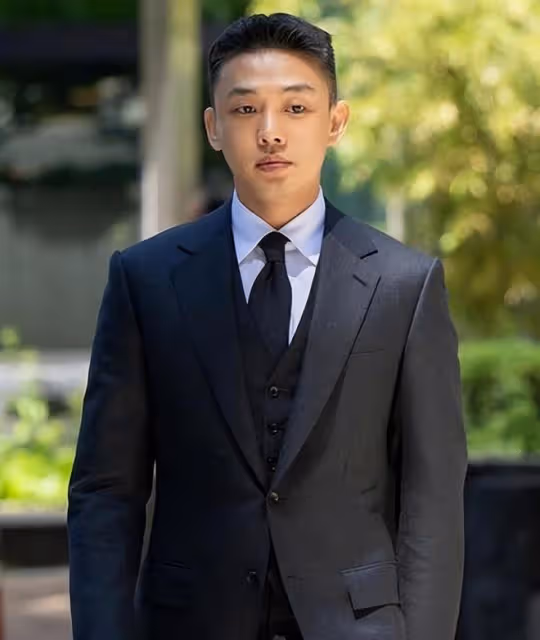 劉亞仁因父親去世要求減刑，穿囚服露面，否認教唆和刪除罪證