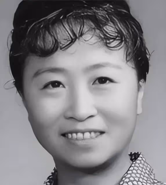 「丑娘」張少華:一生住在40平的房子,年輕時作惡年老後悔不已