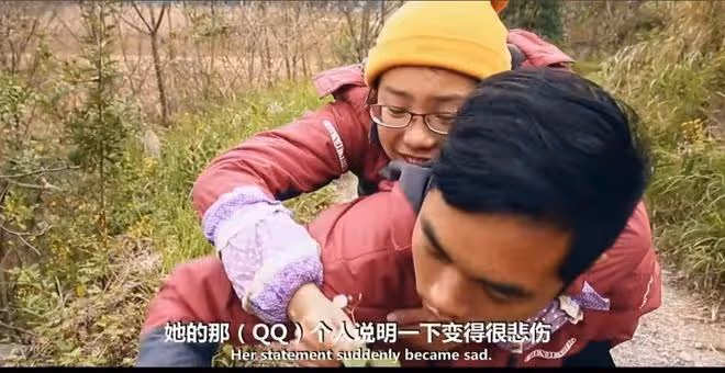 帶著200塊和絕症女友跑了,這對情侶卻被央視點贊、讓董卿落淚!