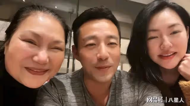 大S沒錢失勢被嫌棄了?S媽在節目中公然吐槽大S很煩,主動示好小S