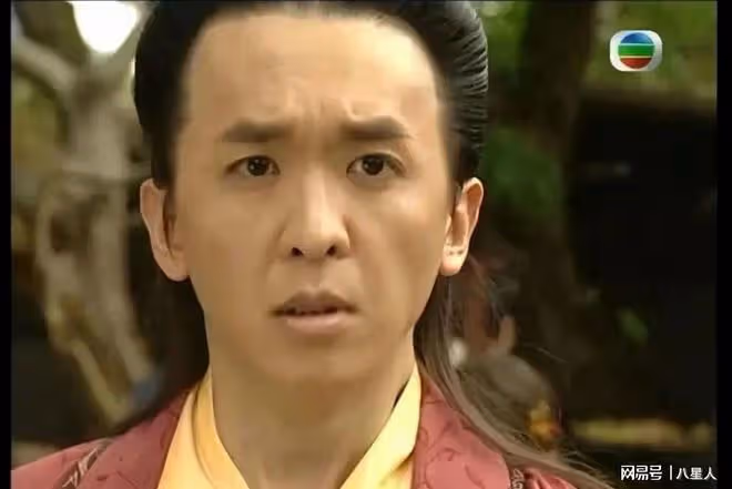 女星殺手57歲億萬富豪現身!每月花150萬養3個女友,不生孩子不結婚