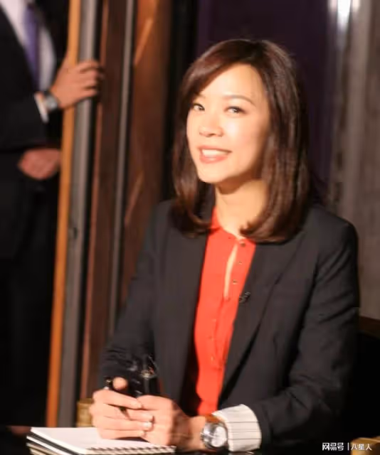 庾澄慶再婚8年罕見曬夫妻合影!49歲張嘉欣氣質溫婉,狀態太絕了