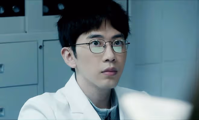 《白夜破曉》空降：僅5集出現3個反派，娃娃臉驚艷，施局是內鬼