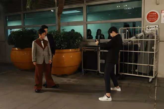 TVB台慶 l 《愛回家》女星紅地毯意外跌倒，蕭正楠cos向佐上熱搜