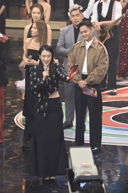 26歲TVB女星台慶搶先拿下獎項,入行三年終被看見,曾演重頭劇被吐槽