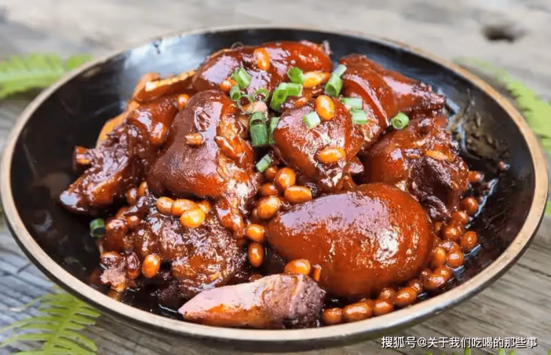 燜豬蹄怎麼做好吃?牢記「4個技巧」,豬蹄Q彈軟爛,不油膩沒腥味