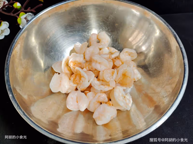 也是時候吃它了,還是冬日刮油第一菜!簡單搭配炒一盤,鮮脆上頭、潤透心窩,清淡好味吃不停
