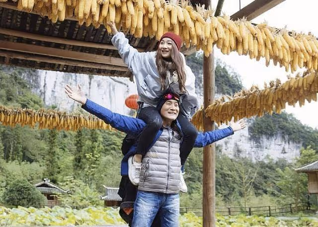 恭喜!梁家輝小女兒突然宣布懷孕,大女兒在今年已平安生女