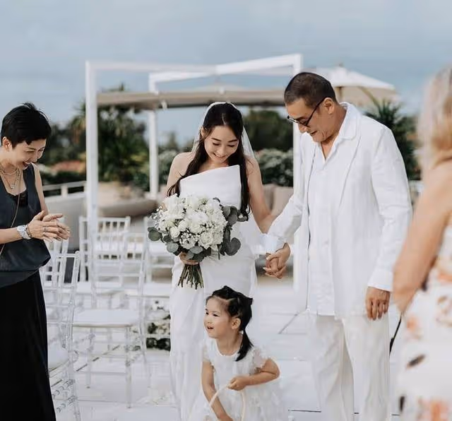 恭喜!梁家輝小女兒突然宣布懷孕,大女兒在今年已平安生女