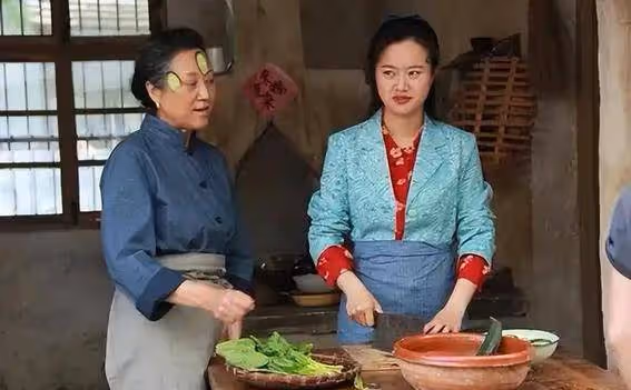從「土妞」到嫁男神生子!何翯如何逆襲成人生大贏家