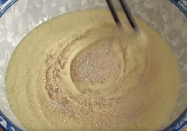 黃豆別只會打豆漿,加點麵粉,不蒸也不烙,出鍋比油條還好吃