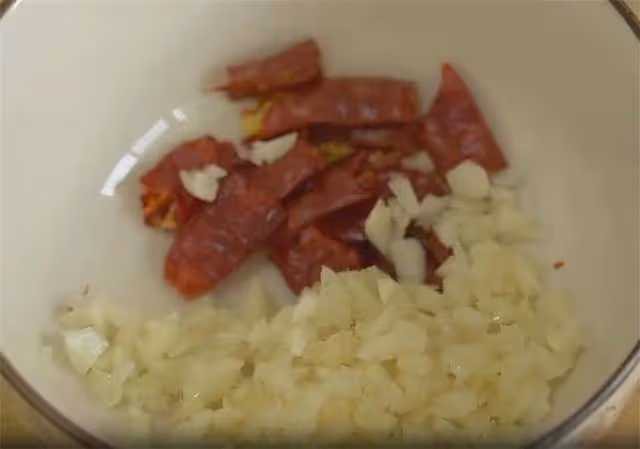 秋冬菠菜要這樣吃,我家一周吃4次,開胃又下飯,越吃越過癮