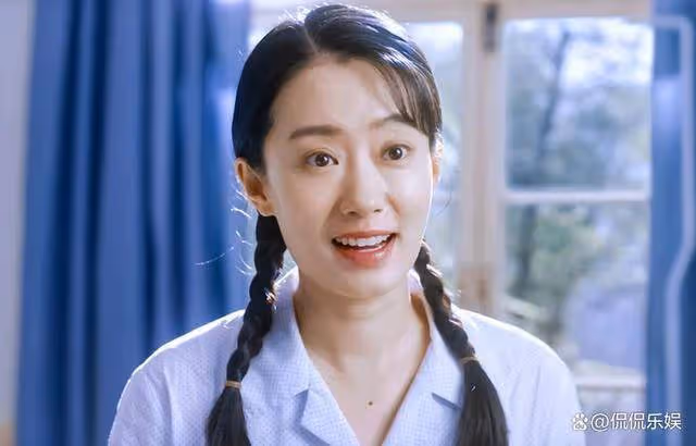 從擠走85花坐C位,到熱度資源雙下滑,資本不打招呼拋棄張小斐