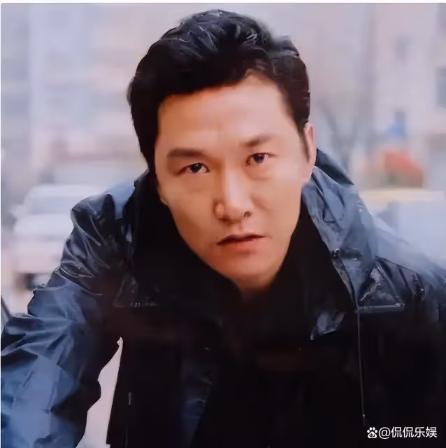 完全不輸孫紅雷，爆紅後娶洋老婆定居瑞典，如今女兒成為他的驕傲
