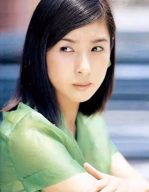 曾拍五部大尺度戲與《白色巨塔》日本女星黑木瞳性感撩人