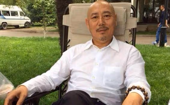 李成儒當眾痛罵兒子一無是處,30年不聞不問,如今卻想要父子之情李成儒當眾痛罵兒子一無是處,30年不聞不問,如今卻想要父子之情