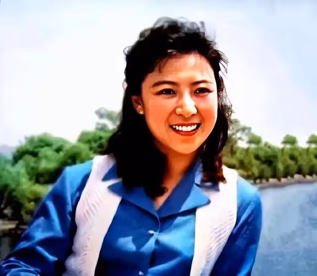 王群病逝:48年婚姻終結,王馥荔痛失愛人,王驍悲悼父親辭世