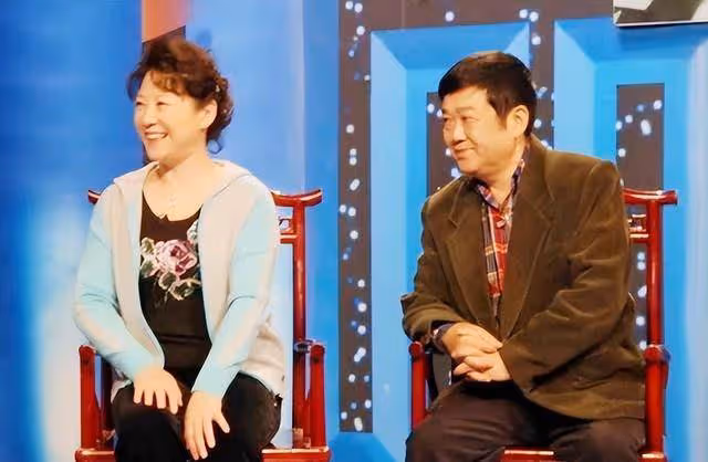 王群病逝:48年婚姻終結,王馥荔痛失愛人,王驍悲悼父親辭世