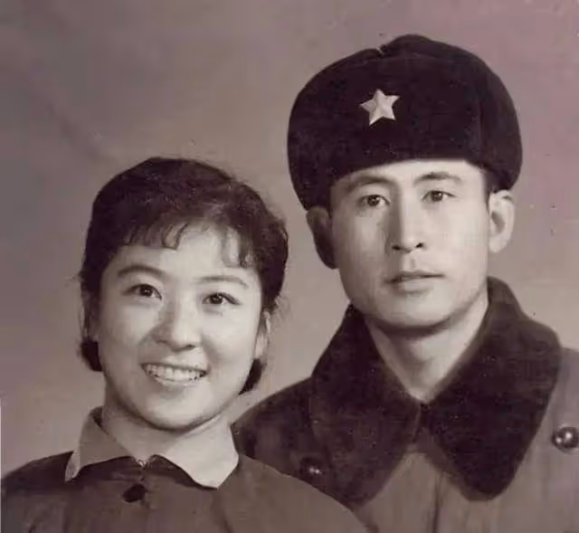 王群病逝:48年婚姻終結,王馥荔痛失愛人,王驍悲悼父親辭世
