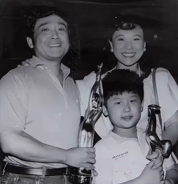 王群病逝:48年婚姻終結,王馥荔痛失愛人,王驍悲悼父親辭世