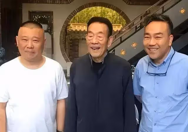 天津老汪嘴漏透露鄭好每天直播的大致收入,網友驚嘆,挨罵也值!