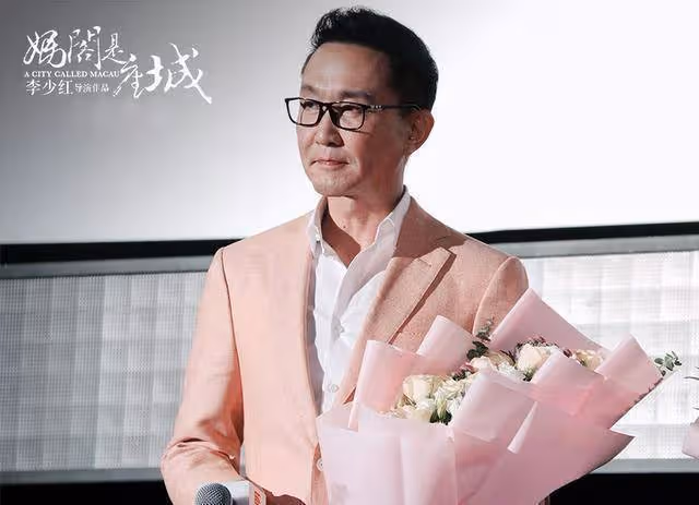 他們是「人藝五虎」:生活中親如兄弟,命運各有不同!