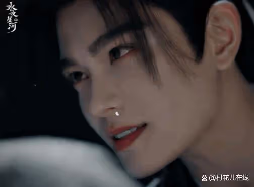 丁禹兮直播對視祝緒丹眼神超曖昧,戲外被誇連看動物都深情超圈粉